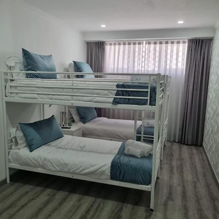 Mikaela Guest House Odivelas  Exterior photo